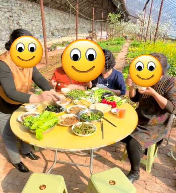 我退休5年了，当年和我一起从工厂退休的，还有5个老姐妹，我们六个年纪差不多，退休