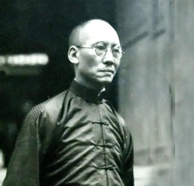 1950年，云南王龙云起义后，他的儿子却被陈赓的部下击毙。龙云气势汹汹地找毛主席