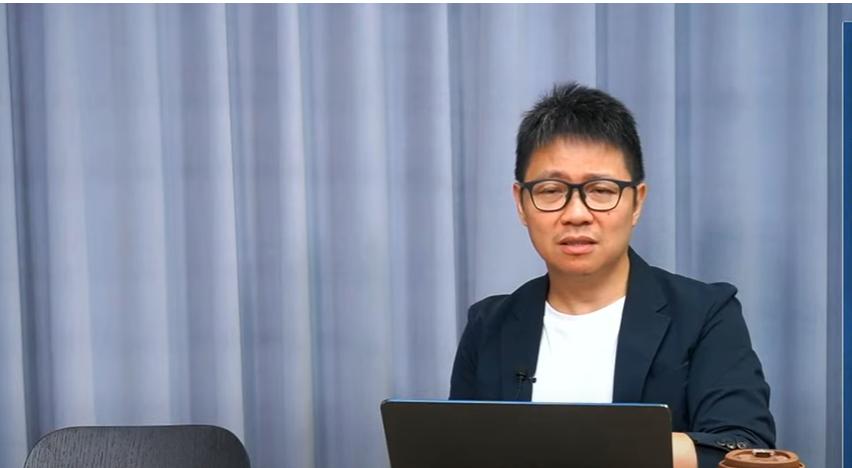 朱凯祥认为，赵少康作为郝龙斌的“谋士”，不仅不会“事半功倍”，反而还会“事倍功半