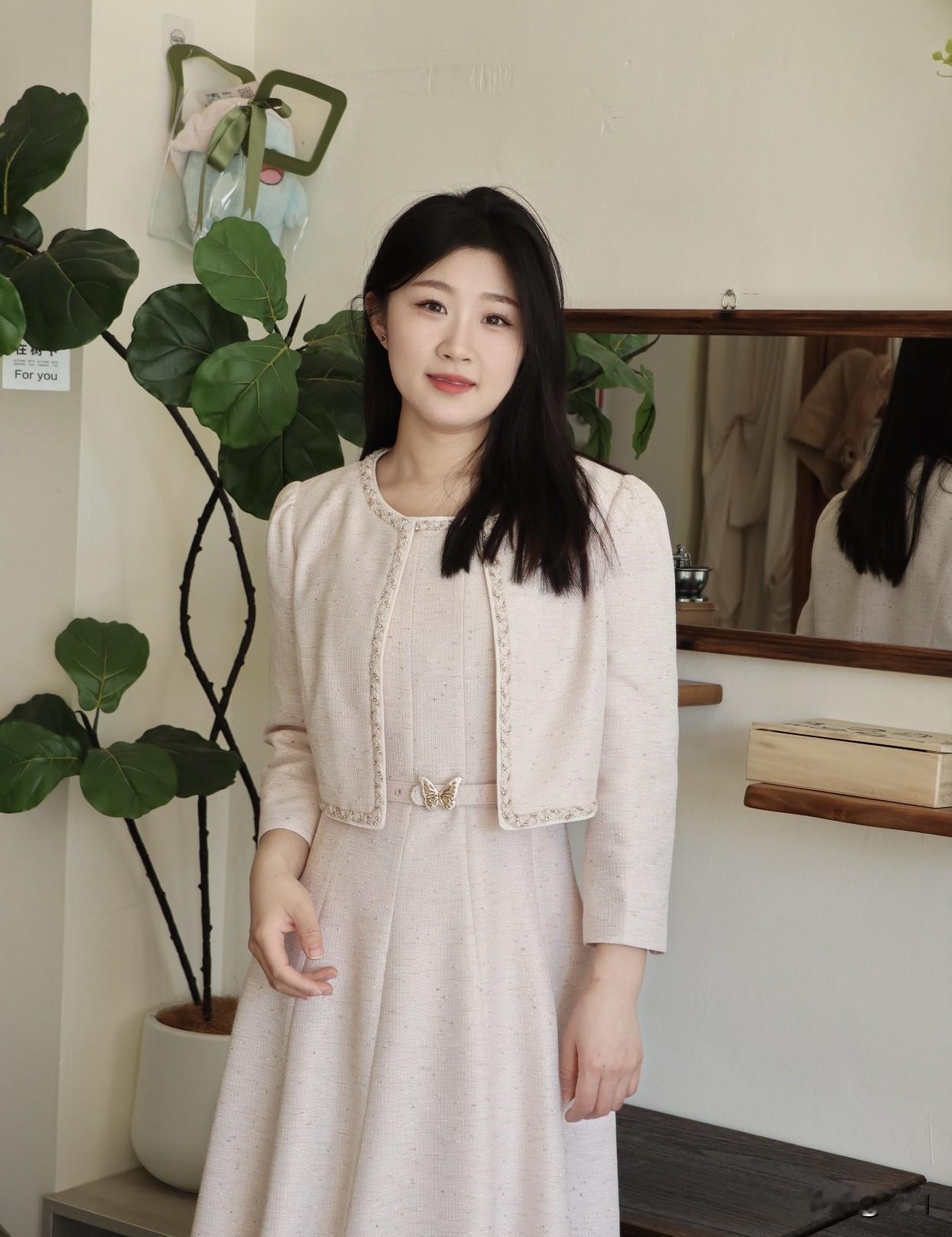 你觉得女人最重要的是美貌还是人品只看重美貌的关系可能比较肤浅，基于人品的关系更深