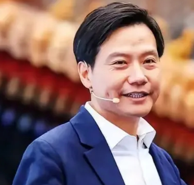 雷军称“颜值是王道”，车好看是第一位的。王传福称“安全才是王道”，安全是电车