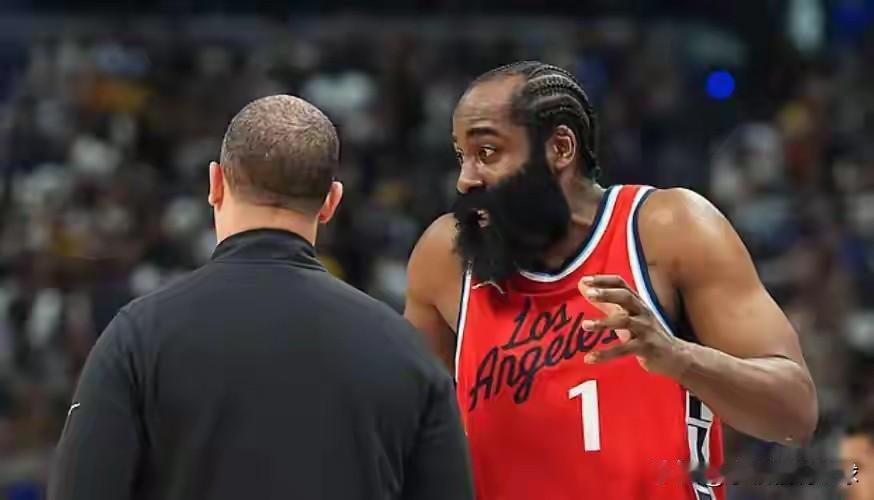 难以置信！11月18日，快船队接连传来3条坏消息:第一条坏消息来自NBA官