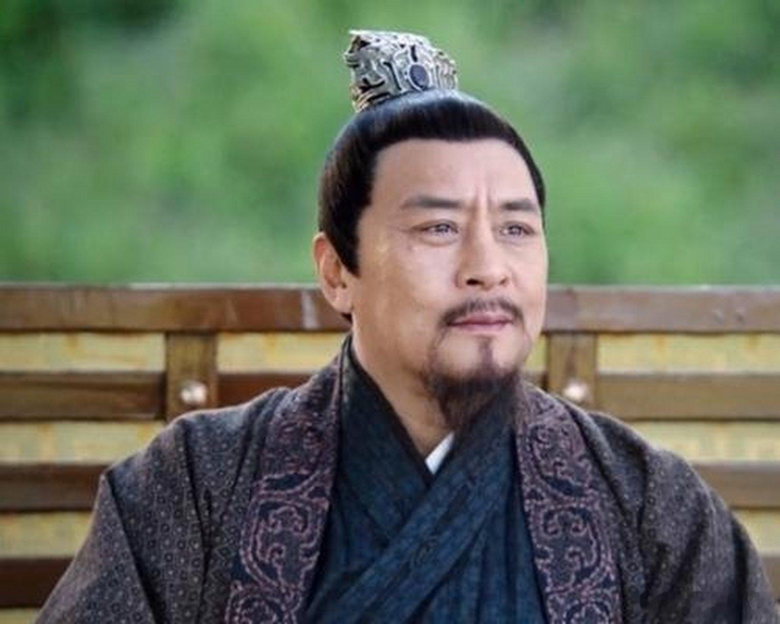 后梁开平至乾化年间，洛阳发生一桩隐晦丑闻。开国皇帝朱温前往大臣张全义宅邸避暑，十