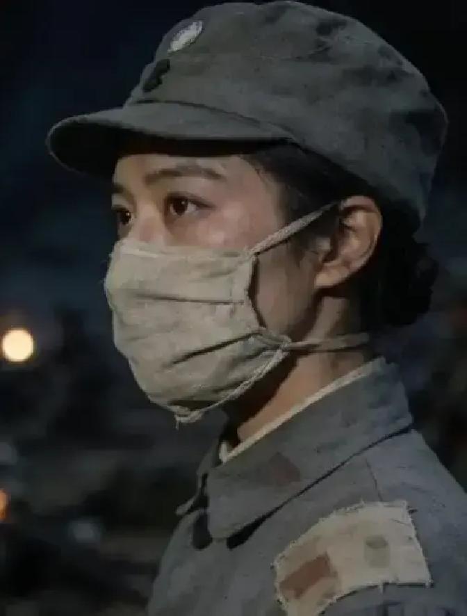 1943年，日军请来一位女医生到监狱做手术，女医生认出，眼前的囚犯竟是自己的丈夫