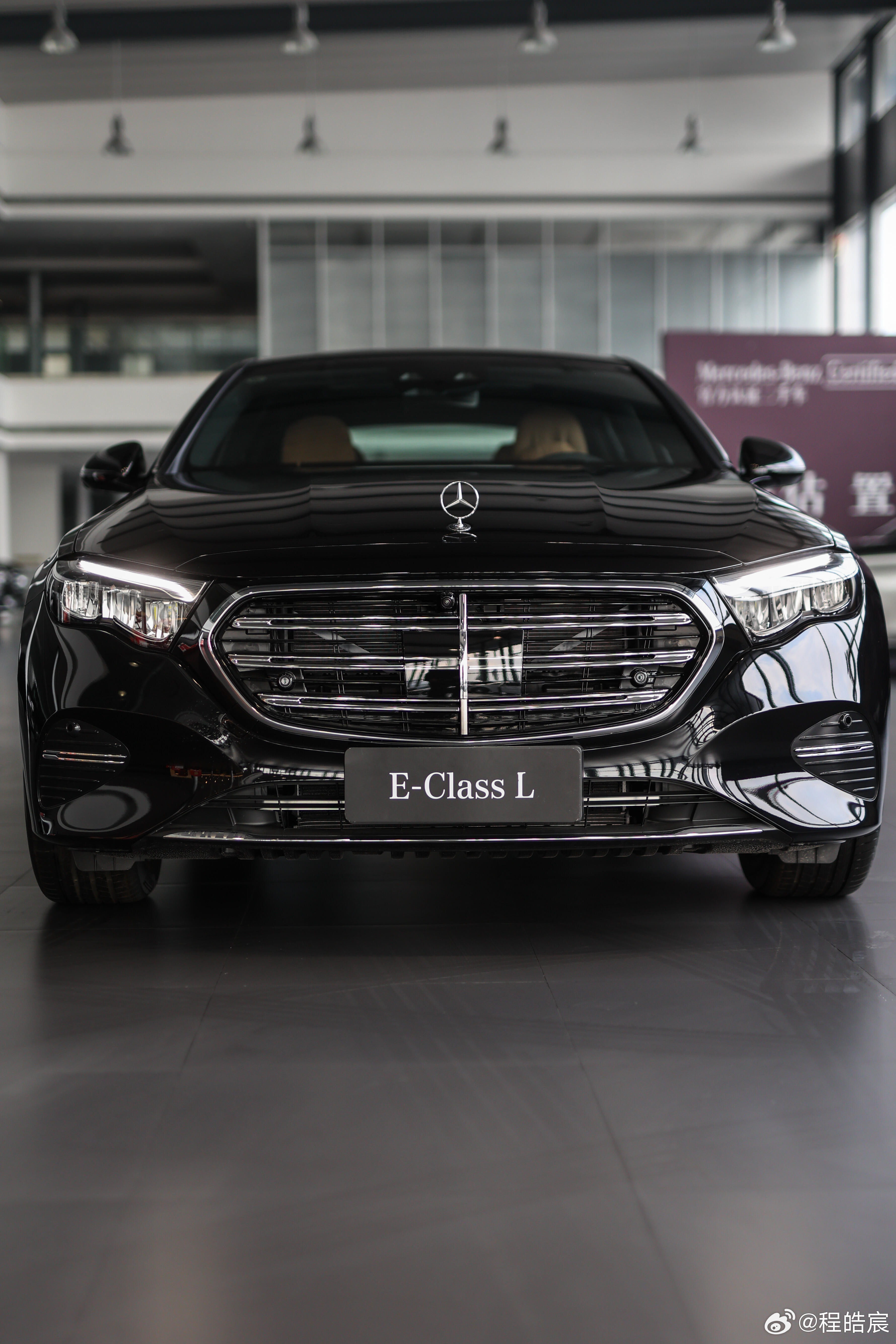 奔驰E260L🚘✨内饰质感在线，实用配置全保留横贯式中控+12.3英寸全液晶