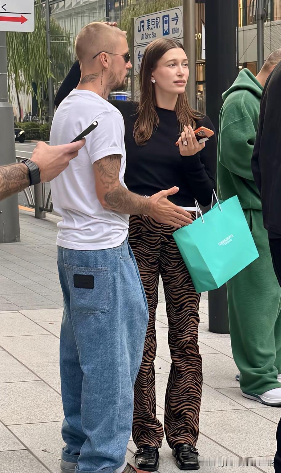 找一个情绪稳定的妻子是多么的重要。坏小子比伯，自从娶了海莉结婚以后，明显的比以