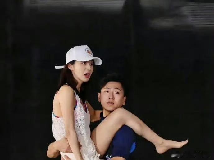 李菲儿身材好好，瘦而不柴真好看