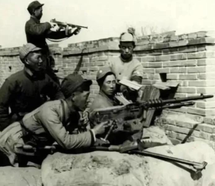 1939年，大地主宗子敬将多名八路军接到家中休养，谁料八路军还没待一会，日军就围