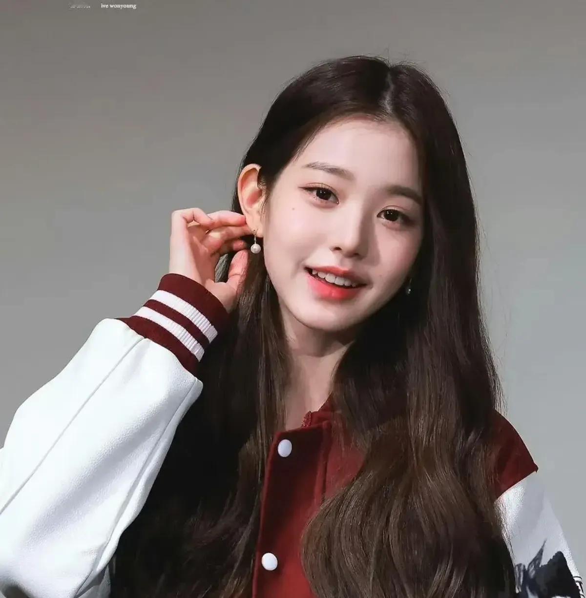 张元英21岁全款拿下137亿韩元豪宅，消息一出，我手机差点掉地上。七年出道，广