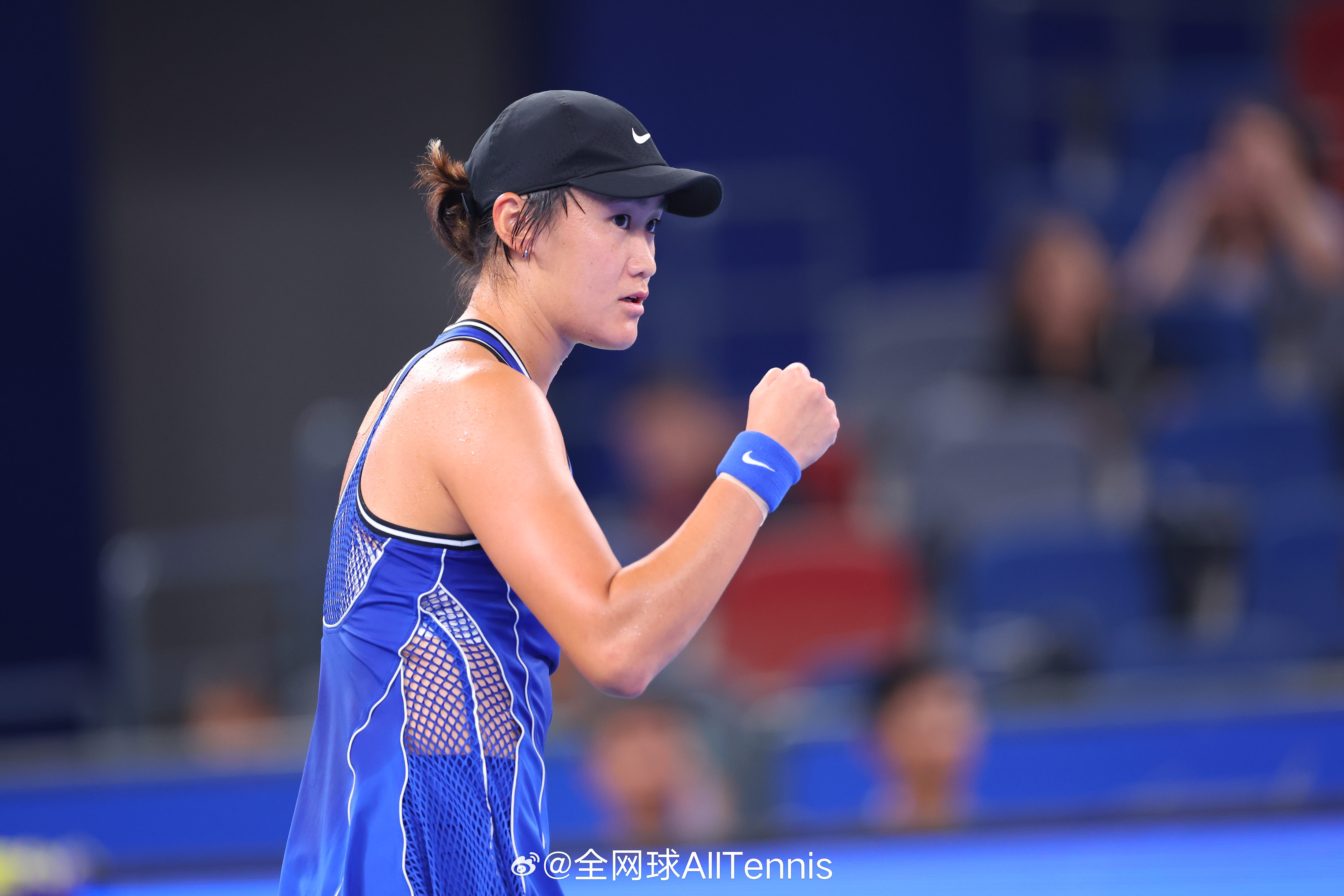 #wta#娜扎美丽挑边👏王曦雨赢得“左右大战”‼️WTA1000武汉网球公开赛今日开赛，夜场首场在