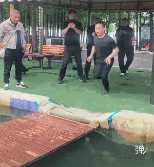 感觉他不行了，結果又行了！[大笑]