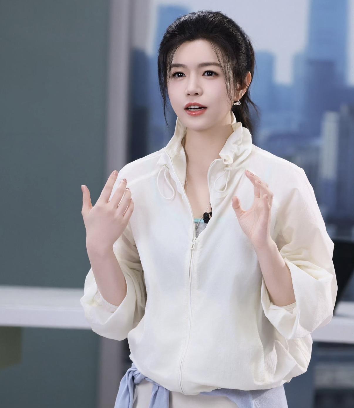 陈妍希被一个网友追着骂了七年，在微博上从2018年4月骂到2025年3月，