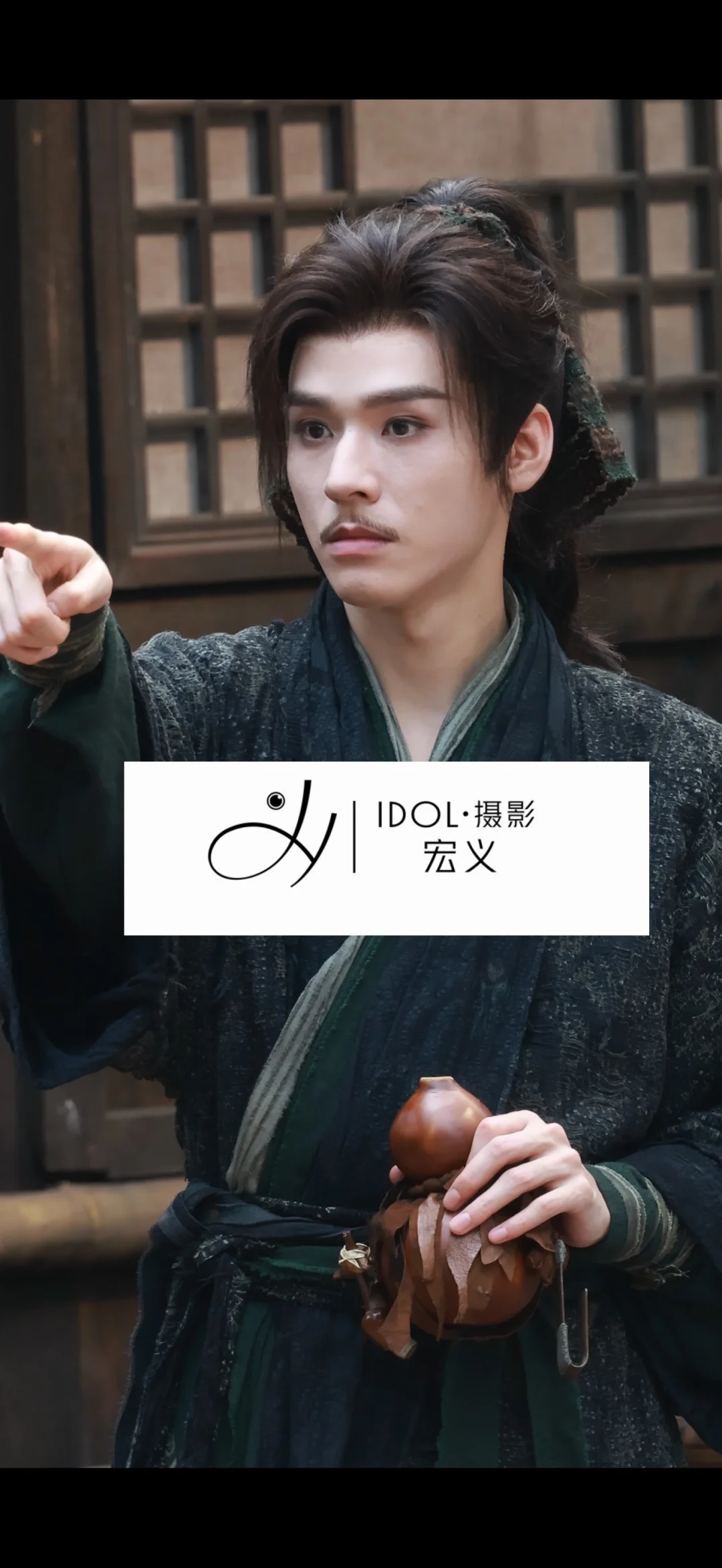 龚俊无实物表演绝美