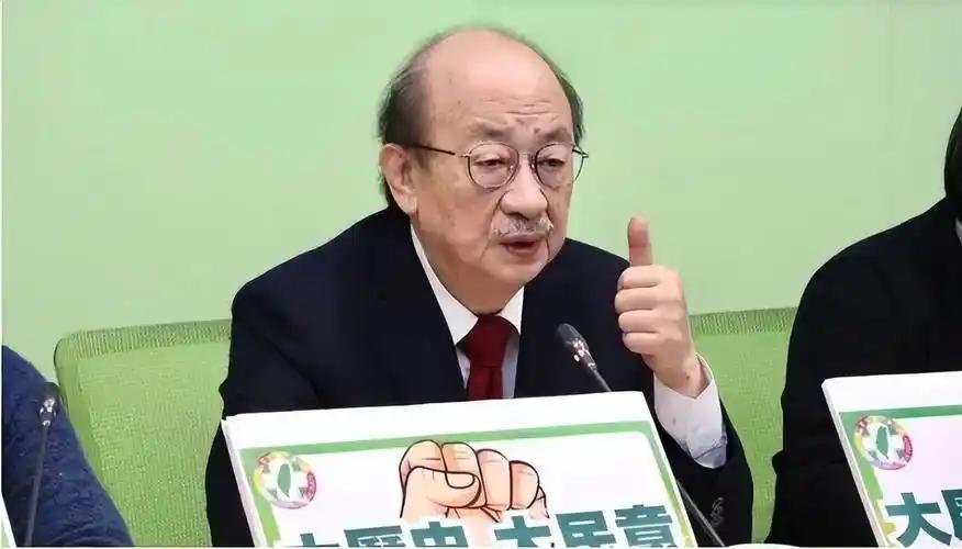 绿营内斗再升级！75岁柯建铭求饶无果，关键时刻，黄国昌或被逮捕台湾地区的政治