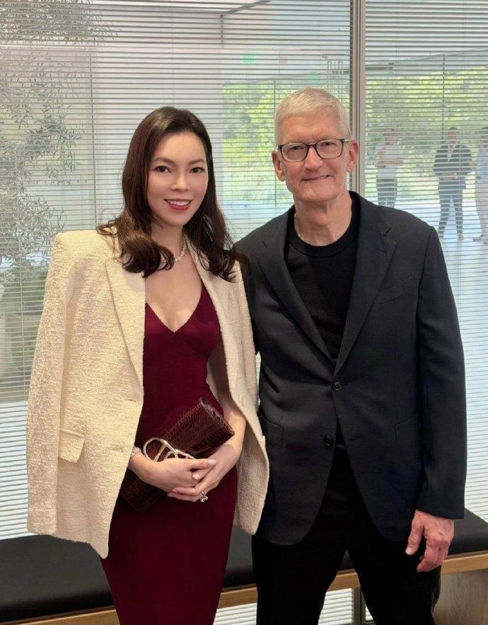 18年礼尚往来！18年前郭台铭结婚，库克专程飞台湾参加婚礼；如今库克退休，郭