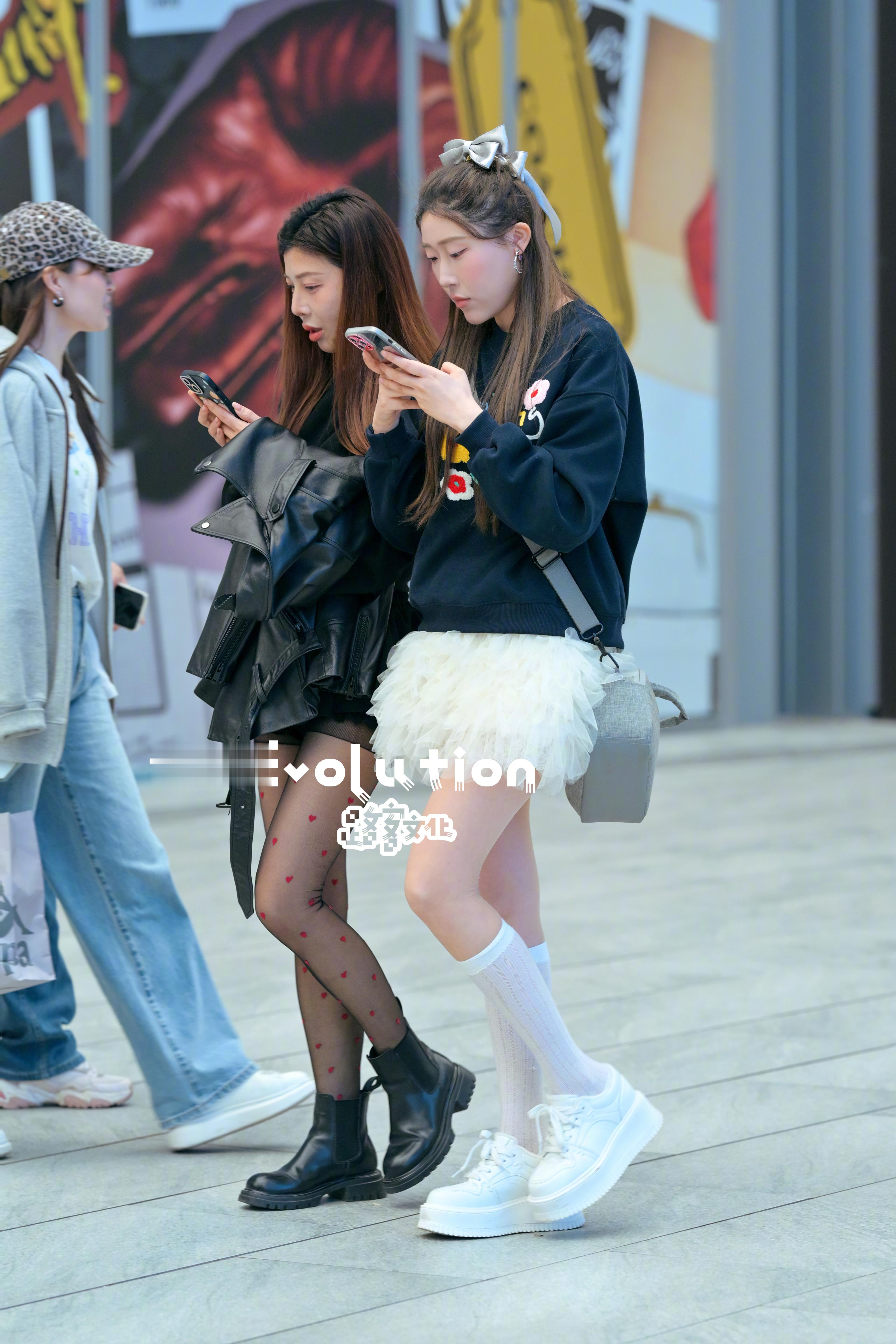 玩得好认真哦！