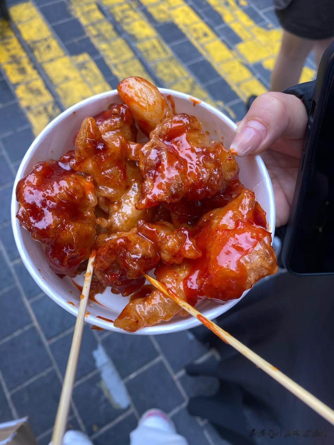一到韩国以为满大街美味泡菜，不想到一落地各种美食让人眼花缭乱。除了泡菜，韩国美