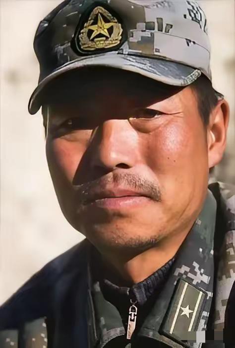 祁发宝，男，汉族，1979年3月生，中共党员，乌鲁木齐陆军学院步兵指挥专业毕业，