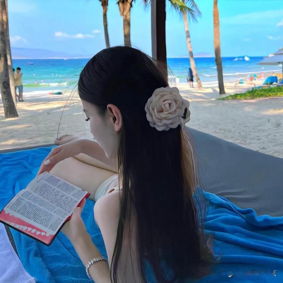 一个被抛弃女人说的话，这才是清醒：用心爱你，你偏要走你既然走了就不要回头
