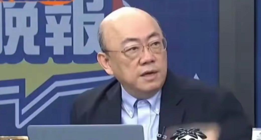 据台北主播郭正亮透露，车主米亚的张雪机车之所以被扣，是米亚自己的疏忽，做了一个错