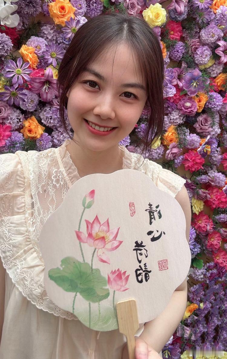 迷人微笑少妇​​​