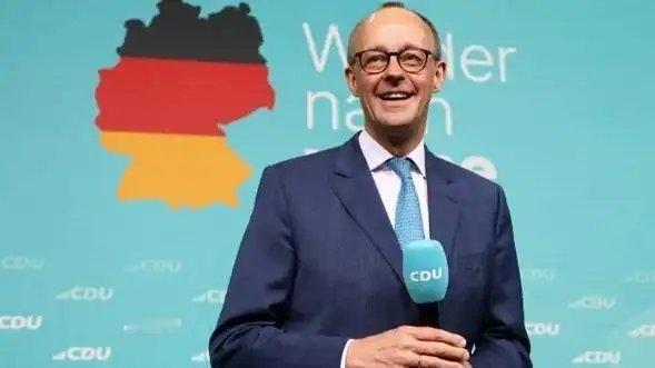 中德发表《中华人民共和国和德意志联邦共和国联合新闻声明》，这是截然不同的信号。看