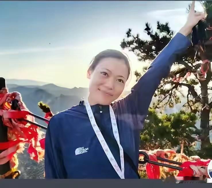 西安31岁的女护士董某，通过她的表姐介绍认识了渣男师某。董某是接受过高等教育