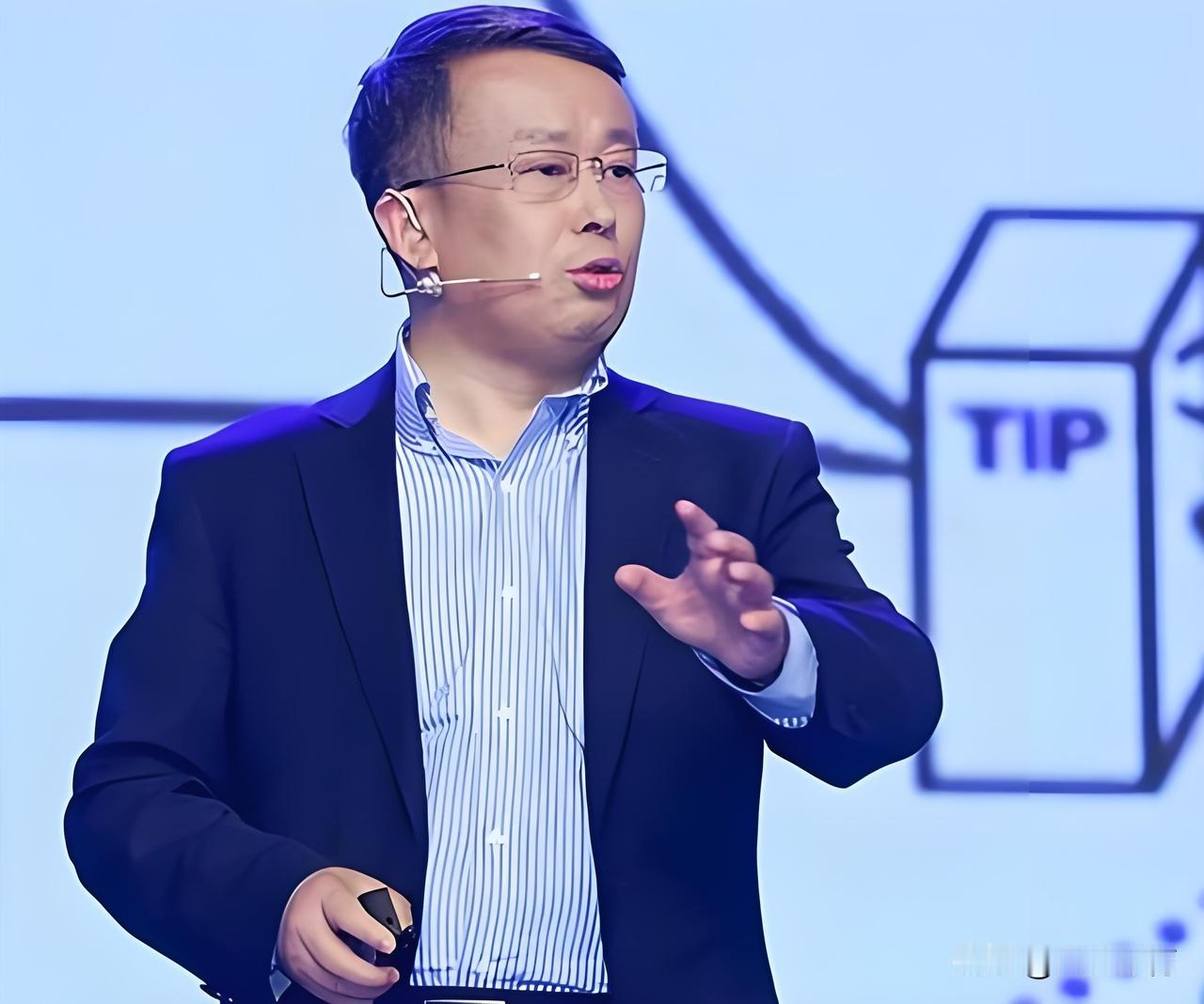 项立刚先生的发言可谓十分大胆！他提出建议，法学专业原则上不应招录任何海归人员