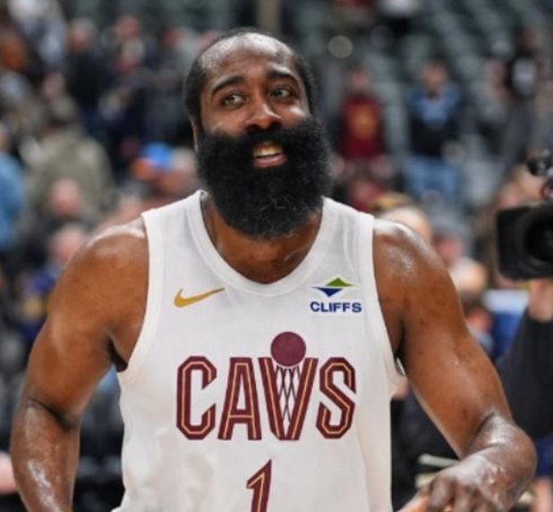 哈登本赛季能不能进最佳阵容？已经出战64场，差一场达标基础数据24分5篮板8