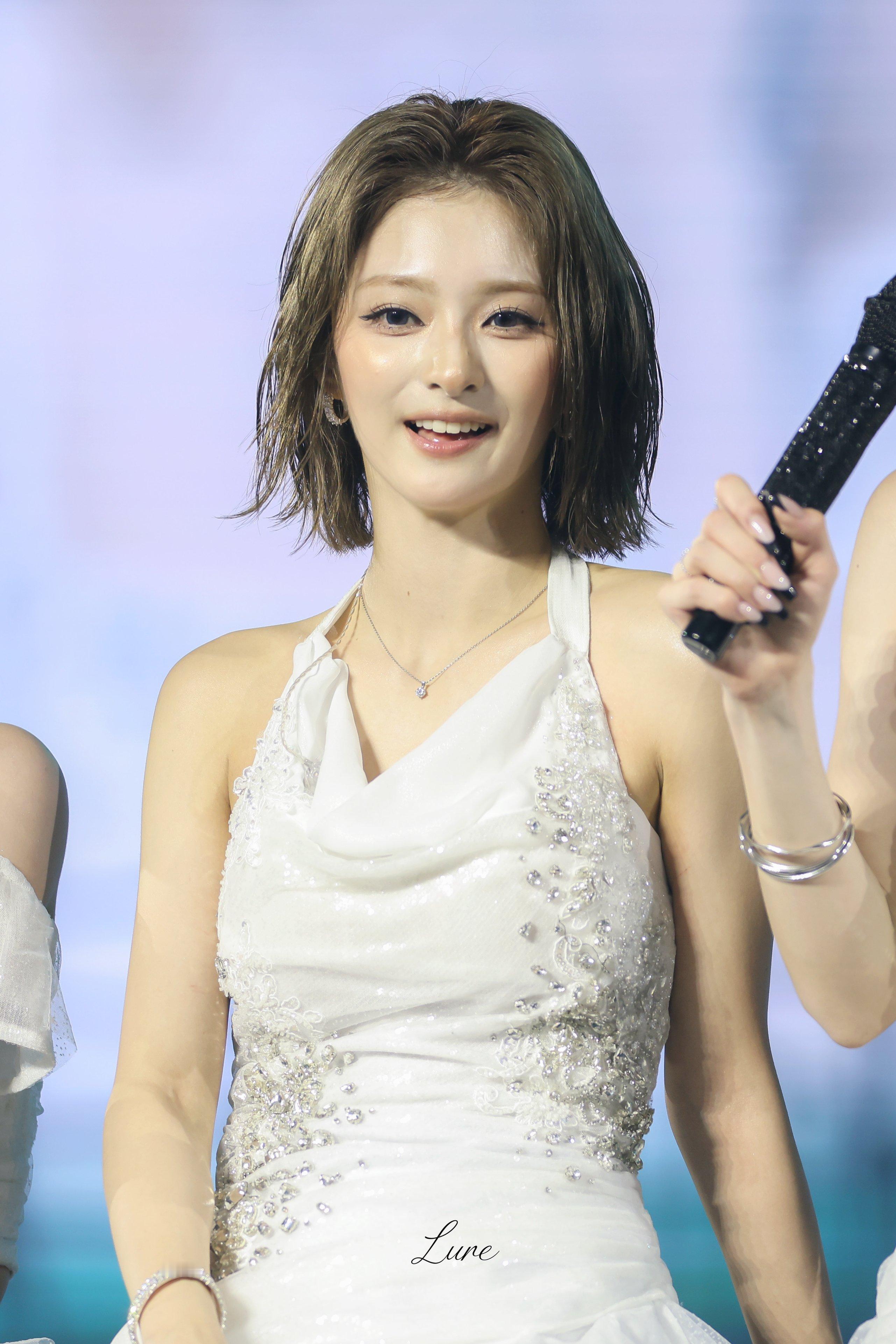 李娜炅🐣氧气笑颜李娜炅260905亚巡首尔场D2饭拍高清©