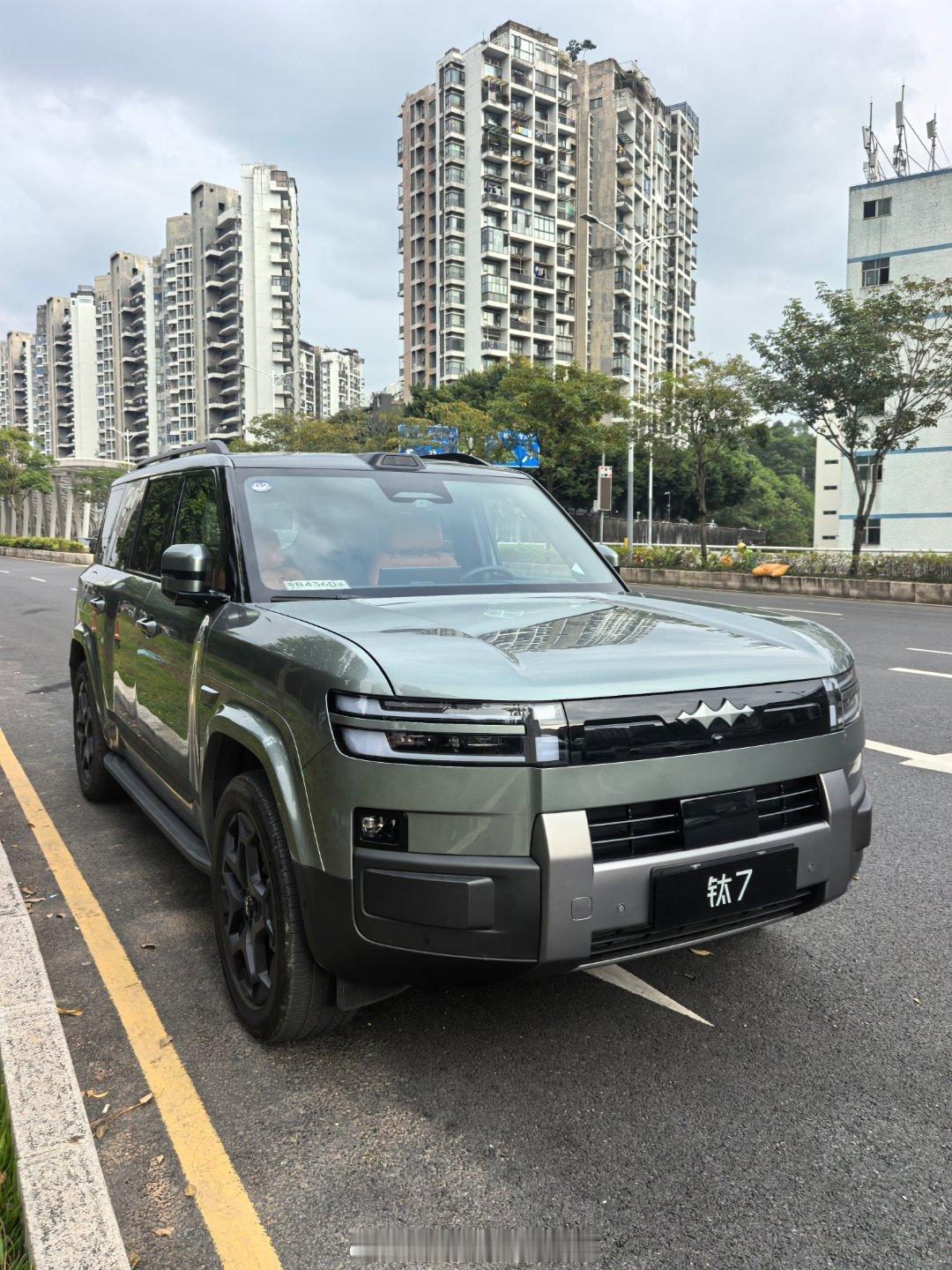 前调（研）时看过方程豹钛7，最近要做选题，特意借回来开了开（目前没越野），产品