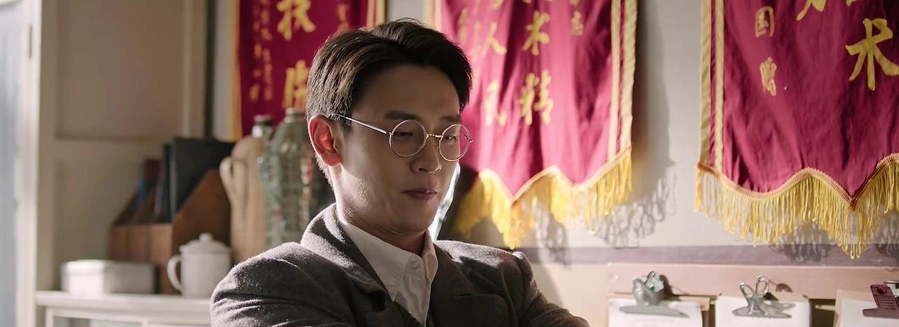 刚做完14小时手术的瞿桦，拆信封时直接掉出妻子寄的离婚协议！他没闹没辩白，从千