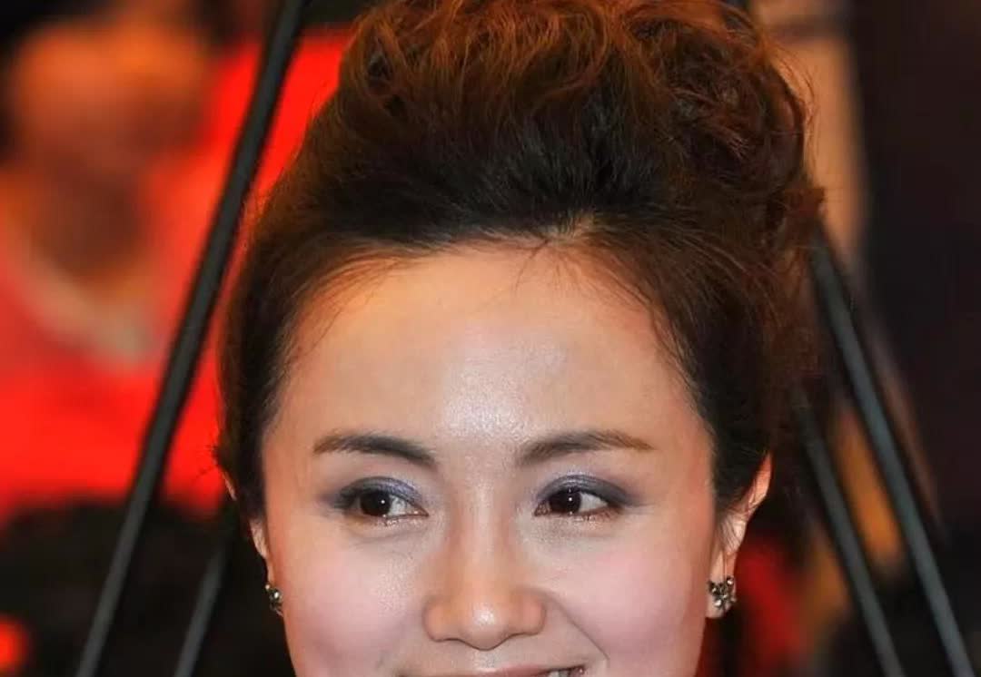 一觉醒来，天都变得昏暗了，我承认我喜欢朱媛媛，不仅仅是她的演技和为人，而是她拥有