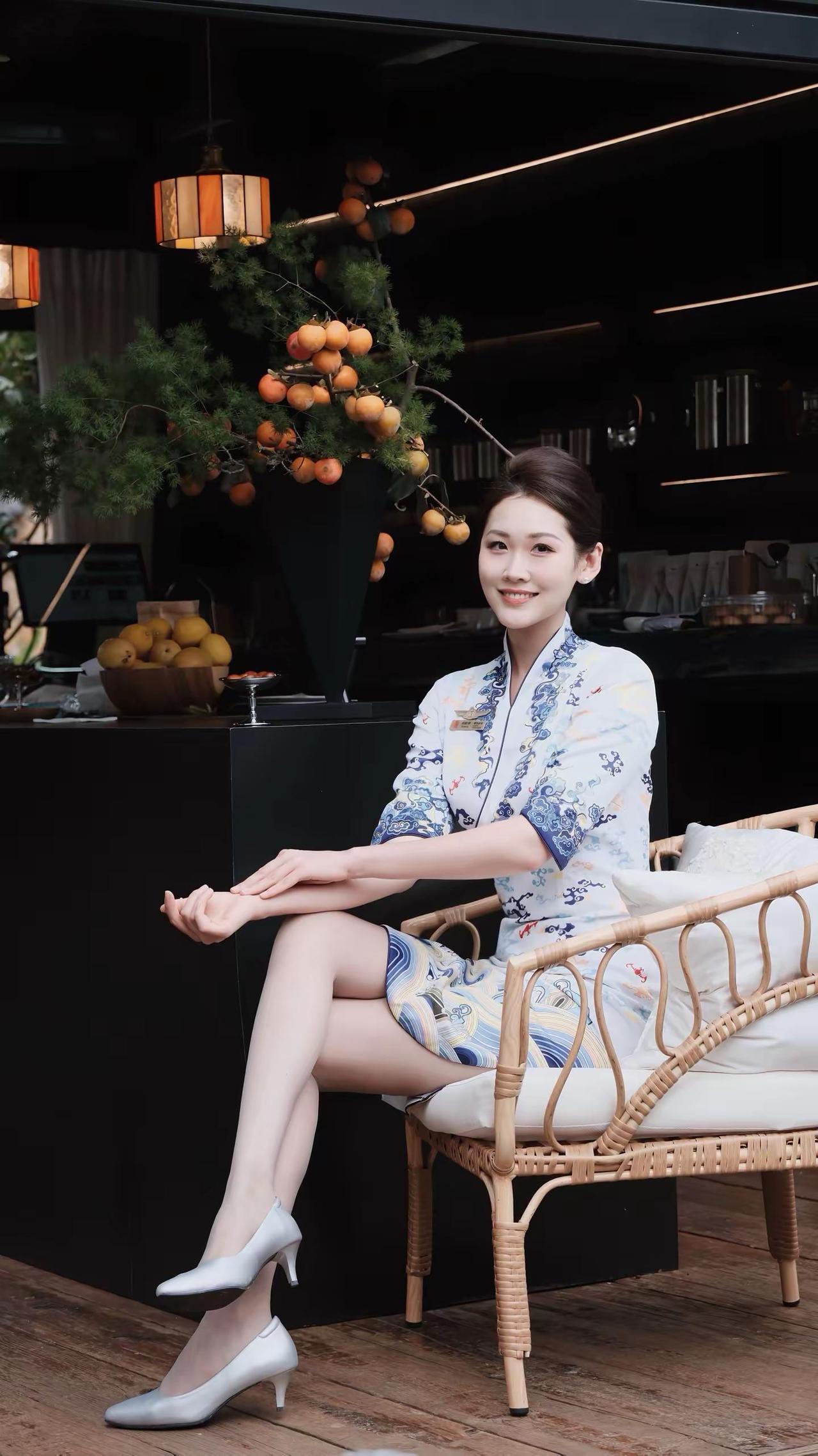 柔是东方骨，姿是心无拘。东方美学旗袍中式庭院