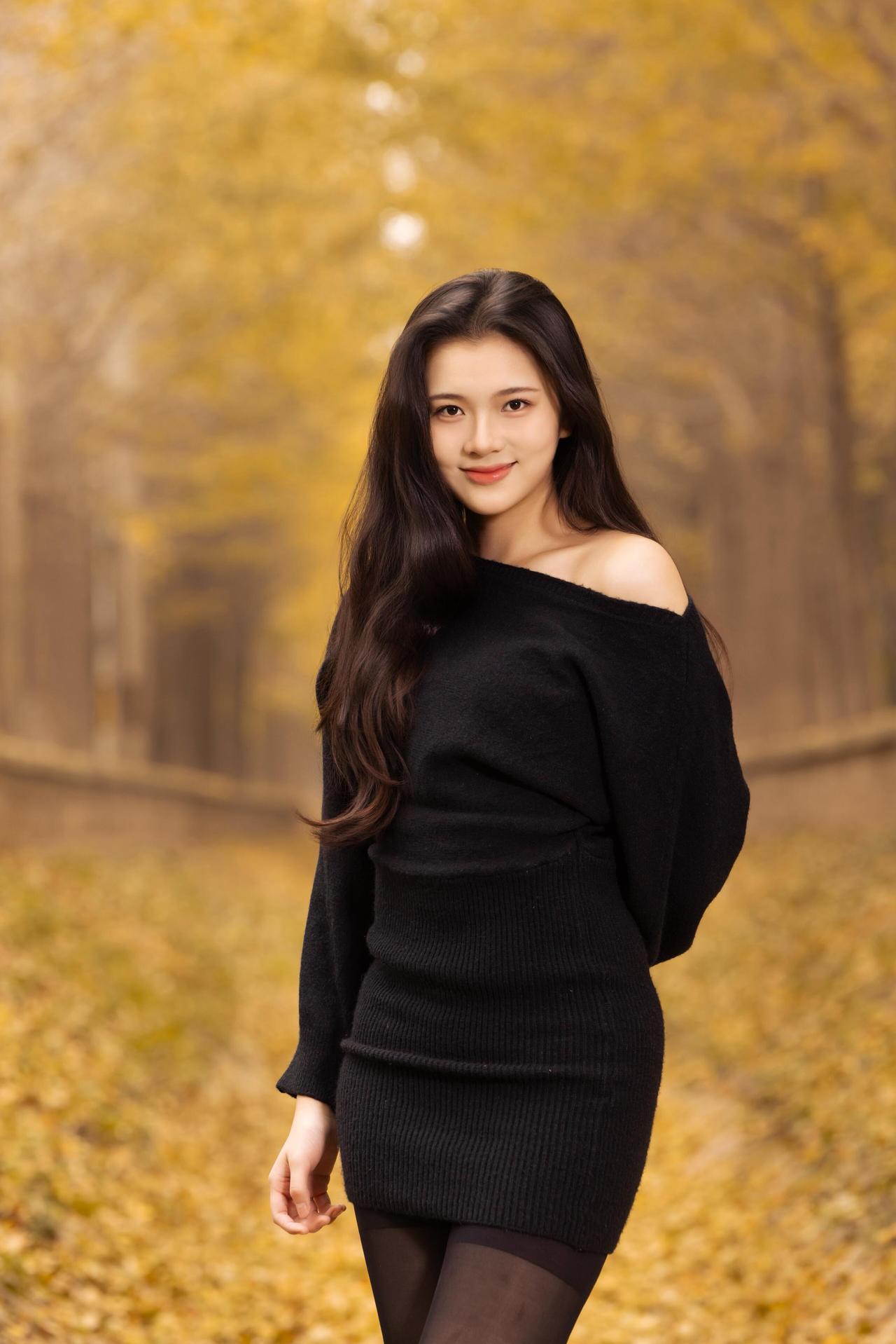 𝓖𝒊𝒏𝒌𝓸❀🍂你邂逅过银杏的浪漫吗？金黄的叶片似星子坠落，