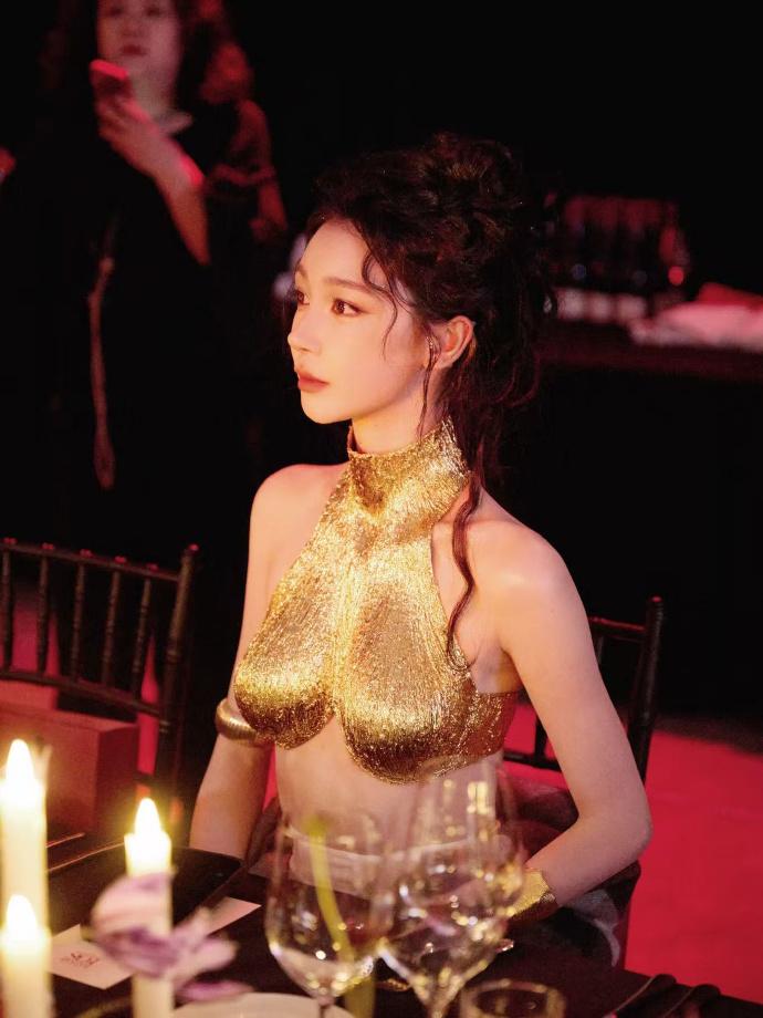 易梦玲这身材刚刚好。