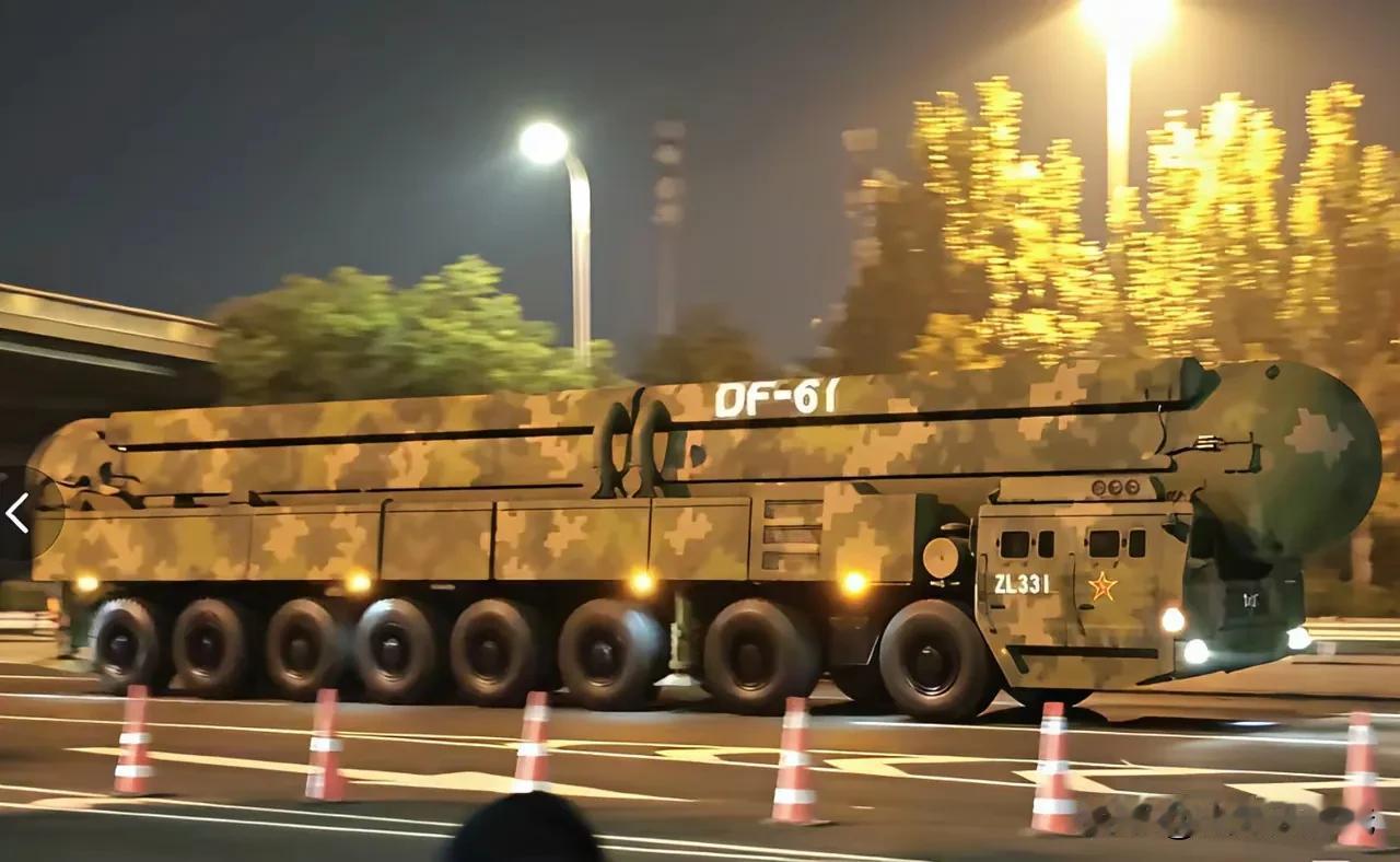 东风61！心脏受不了了，有个问题51跑哪去了[笑着哭]