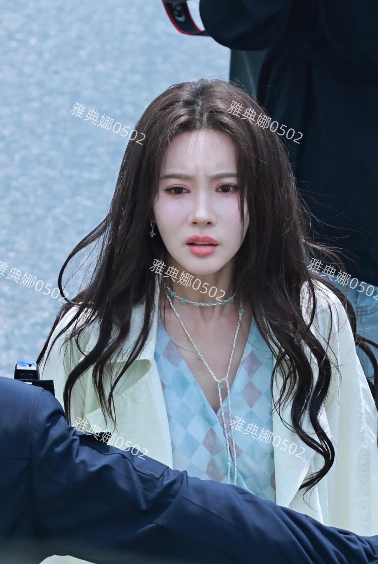 这是孟子义还是李多海？怎么感觉她又变样了？孟子义虽然个子高长得也很漂亮，属于明