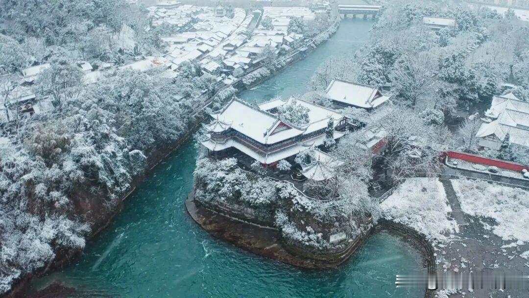 居然有人在鼓吹把成都划出四川！在笔者的眼里，无成都，不四川！没成都，四川就失去
