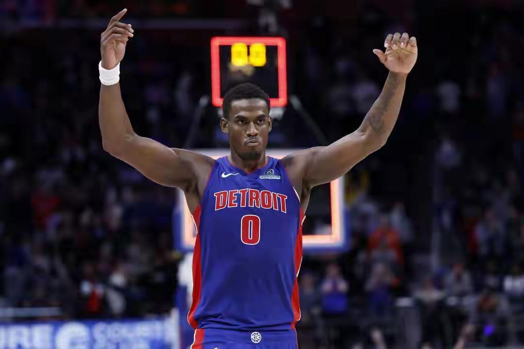 活塞没有和杜伦提前续约，下赛季成为自由球员，会去湖人联手东契奇吗？一、杜伦的发