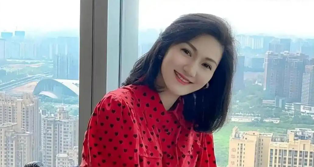 湖南卫视主持人梁艺瘫痪22年，她征婚只提了一个条件：“能帮我推轮椅就成”。可偏偏