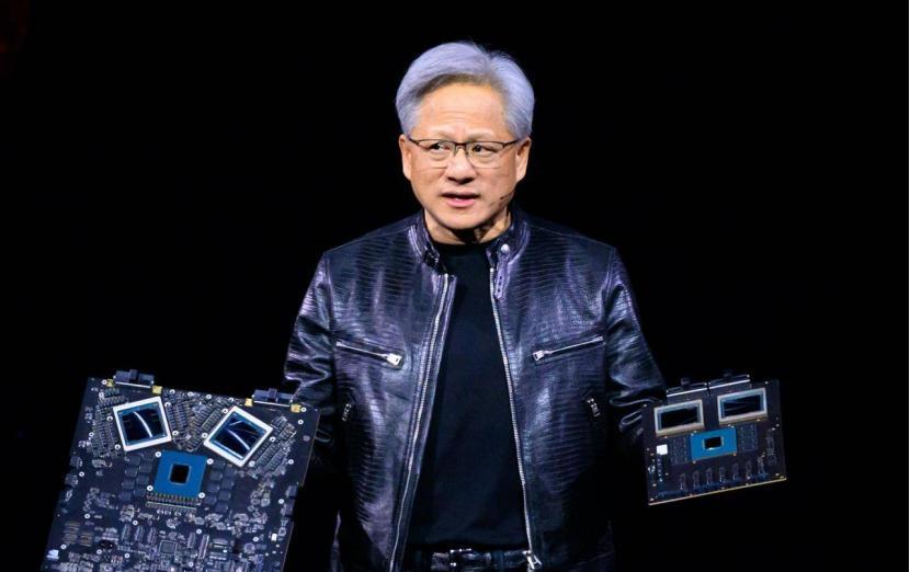 黄仁勋一句话扯下美国遮羞布！2025年5月25日，英伟达首席执行官黄仁勋接受专访