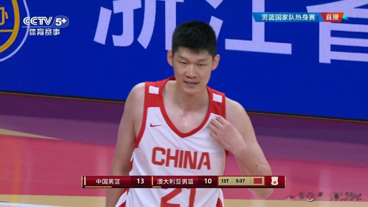 中国男篮中锋胡金秋的稳定真是让人感到麻木！在今天中国男篮主场以91：81力克澳大