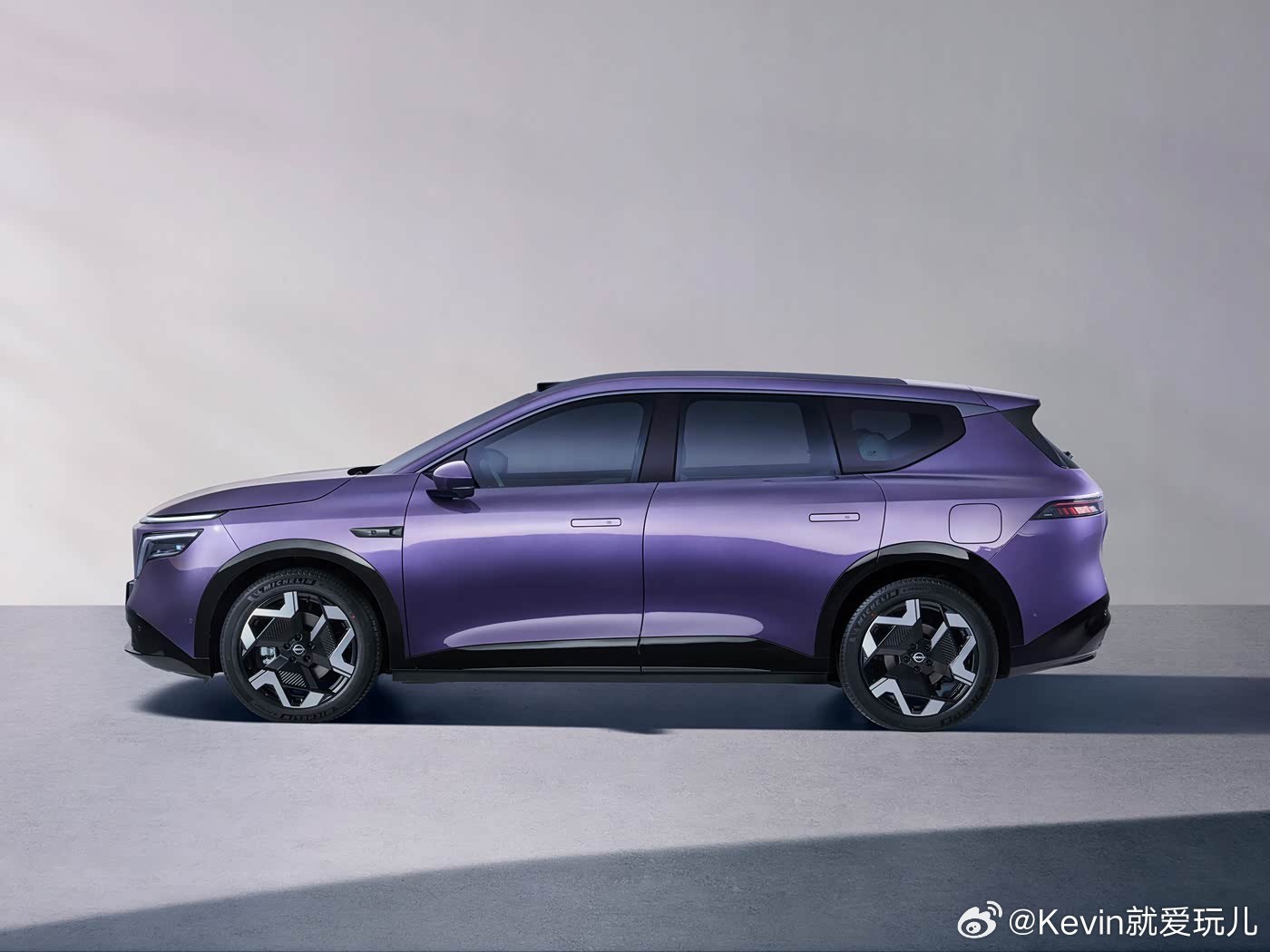 东风日产大大大牌这回玩大了东风日产NX8正式开启预售，作为N系列第一款产品，车子