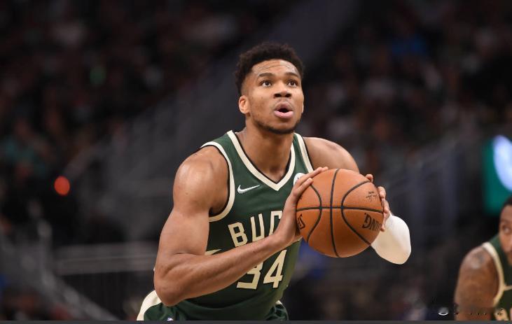 雄鹿队字母哥要被交易的话，火箭会成头号买家。字母哥小腿拉伤要歇一个月，球队战绩