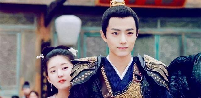 接到《十日终焉》邀约那天，赵露思团队开了三小时会。最后说了两个字：不接。原因