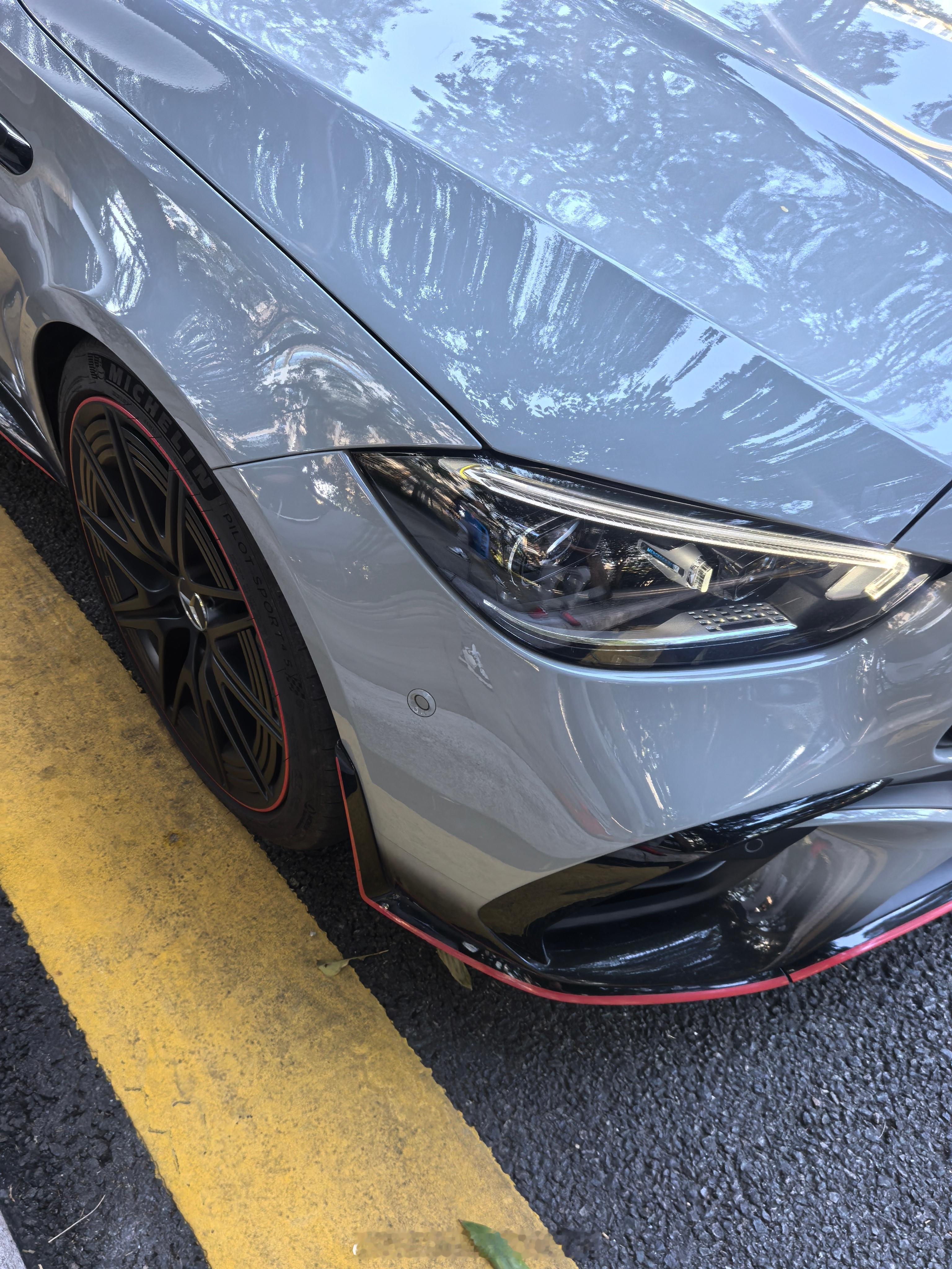 现在的C级真的比当年大了很多，包括现在的F1也是