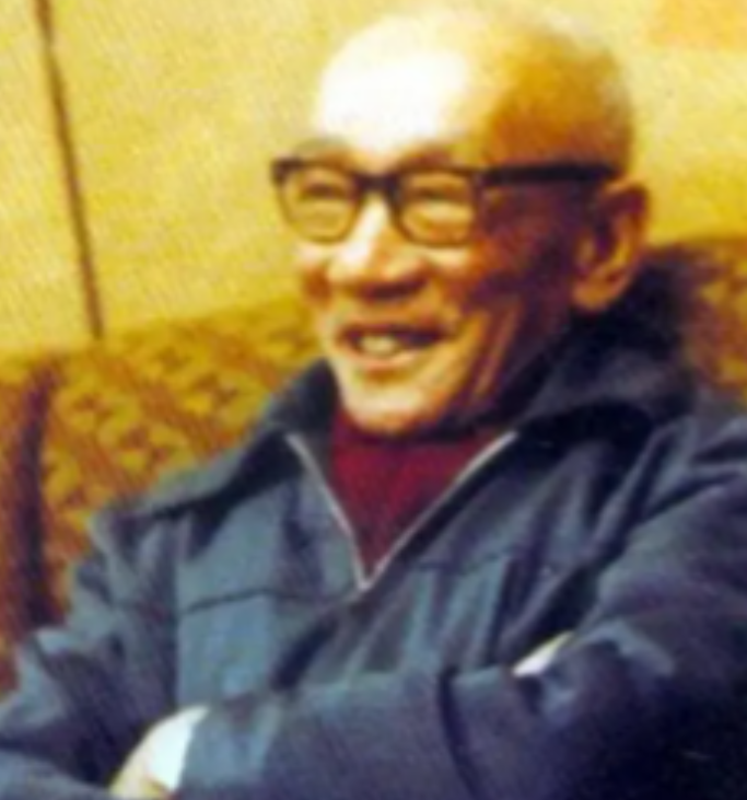 1907年，眼看自己母亲要被抓起来拷打，林风眠再忍不住了，拿着刀就冲了出来，虽然