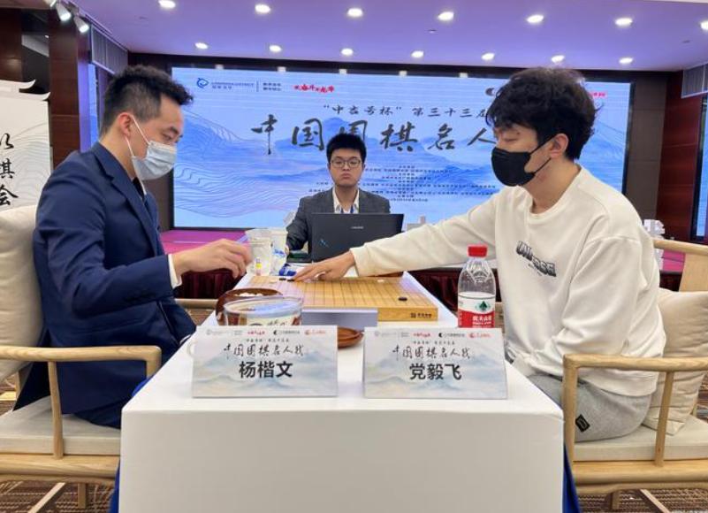 申真谞偷偷笑了！LG杯世界棋王赛，最惧之人已被淘汰！今天下午，代表中国参加第