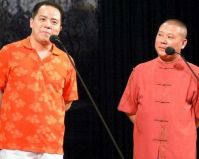 2008年，德云社的创始元老徐德亮对郭德纲说：“一场商演，你拿40万，分我150